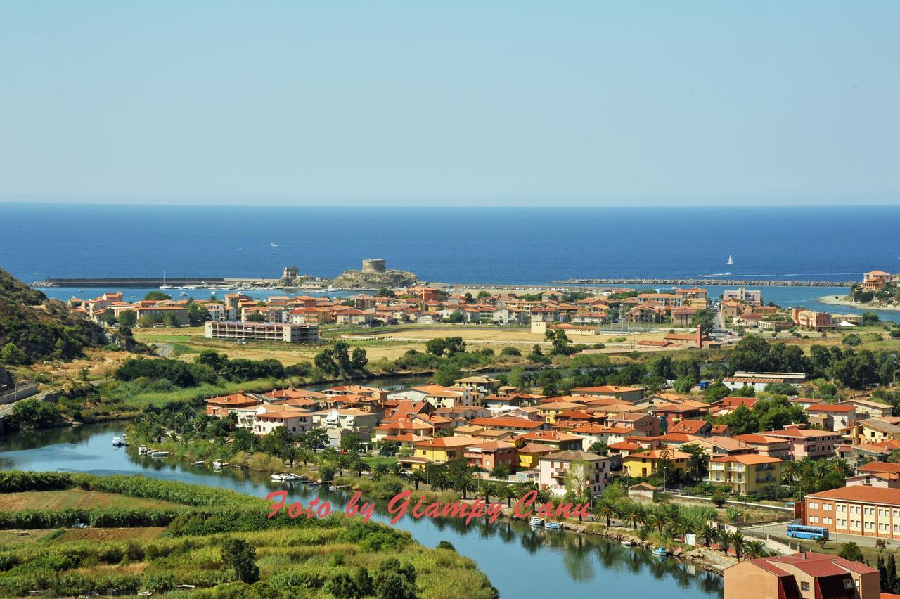 Casa Vacanze Sandalia Боза Екстериор снимка